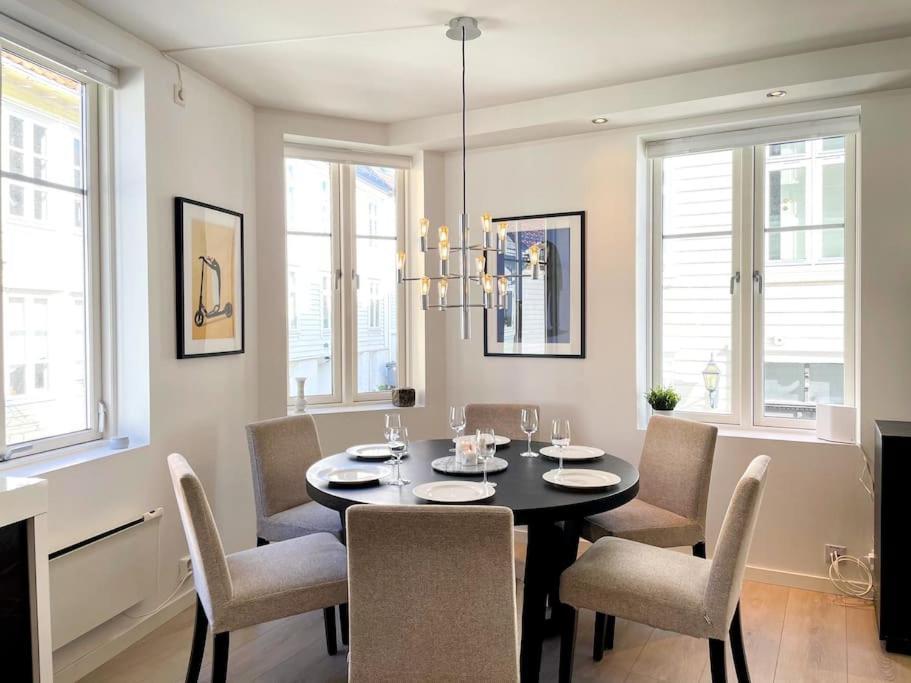 Central City Apt On One Of Bergen'S Finest Streets Extérieur photo